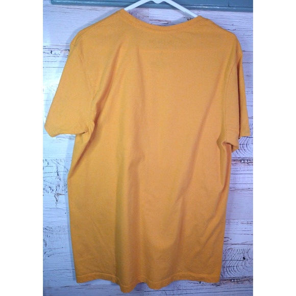 Golden Girls Stay Golden Yellow T-Shirt Crew Neck ABC Studios Unisex Size L - Picture 3 of 4